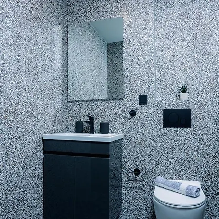 Luxury Downtown α2 Apartment